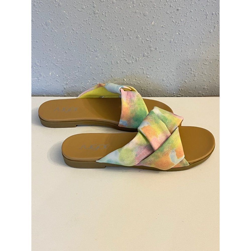 NWOT Sugar Summer Sandals Y:4 EE